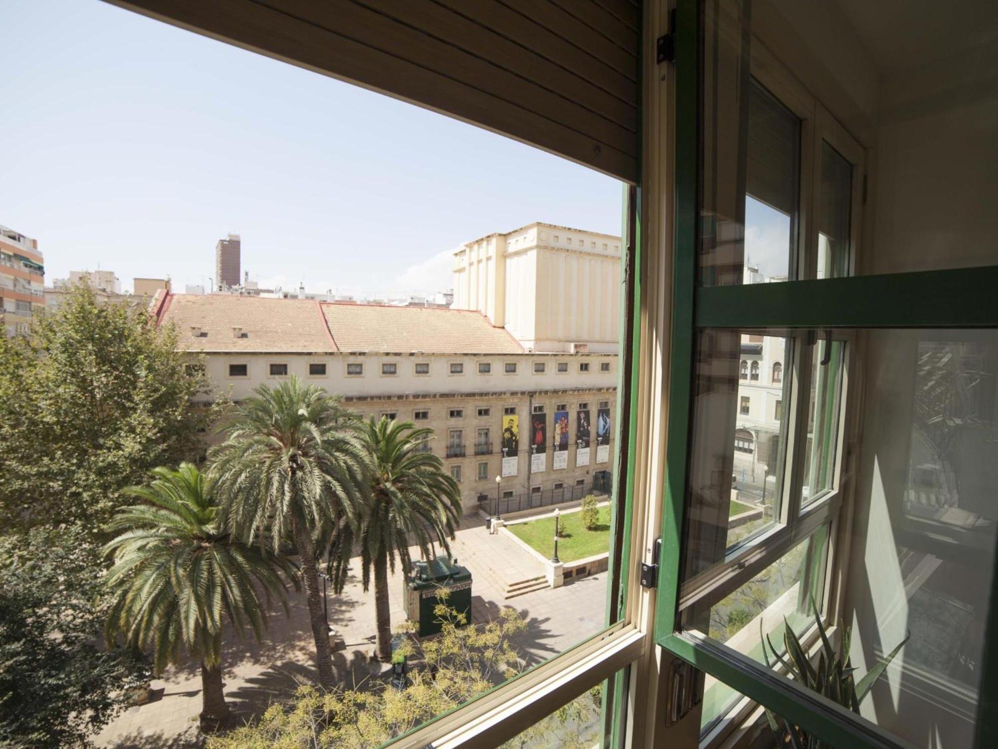 Teatro ~ Alicante Exterior photo